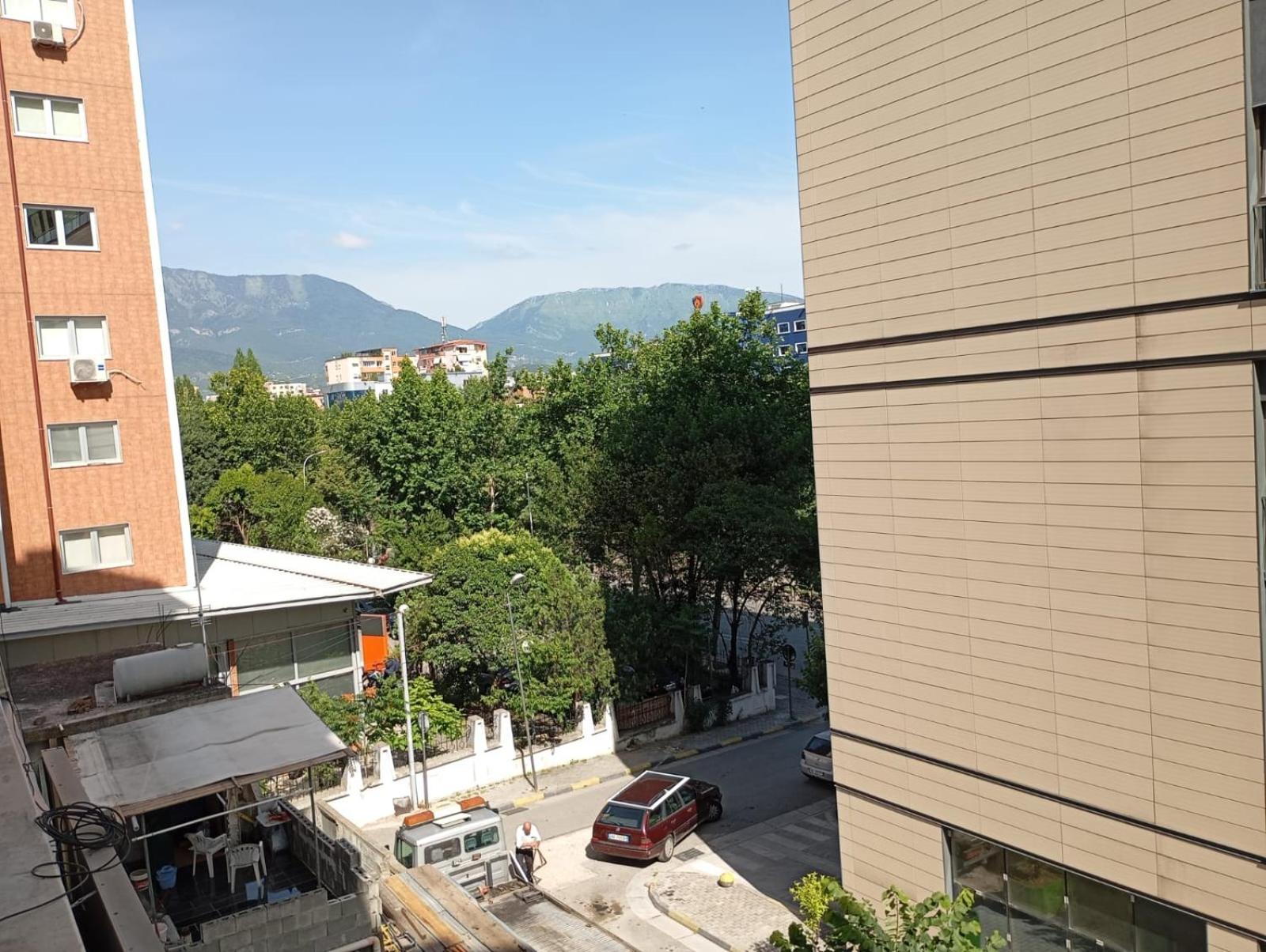 Royal 3 Hostel Tiranë Eksteriør bilde