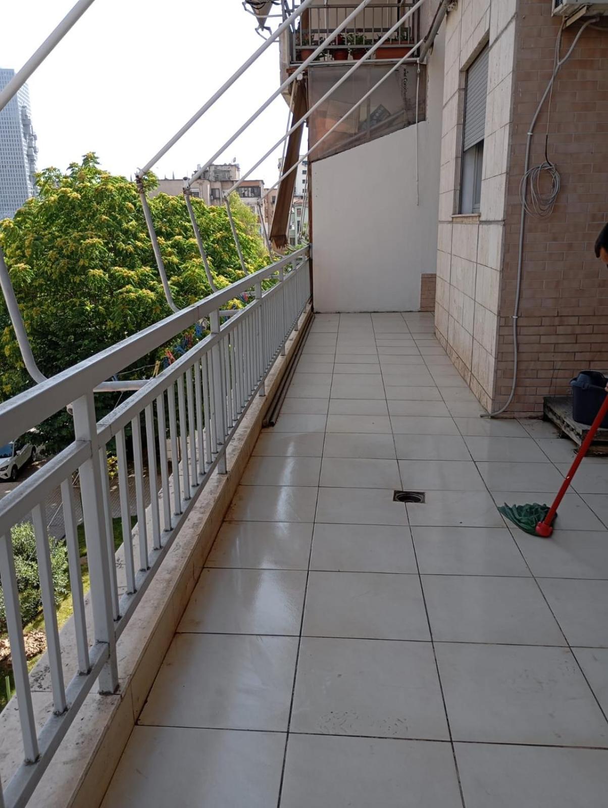 Royal 3 Hostel Tiranë Eksteriør bilde
