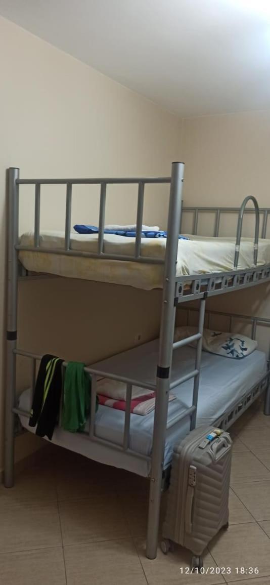 Royal 3 Hostel Tiranë Eksteriør bilde