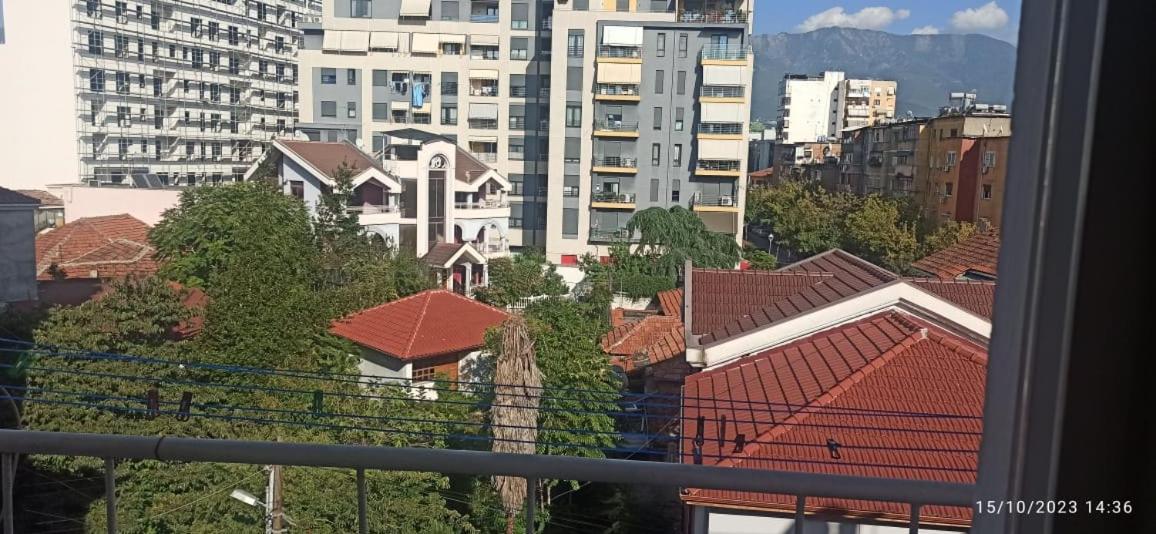 Royal 3 Hostel Tiranë Eksteriør bilde